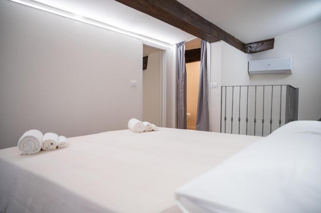 Dove dormire vicino agli imbarchi dei traghetti a Livorno